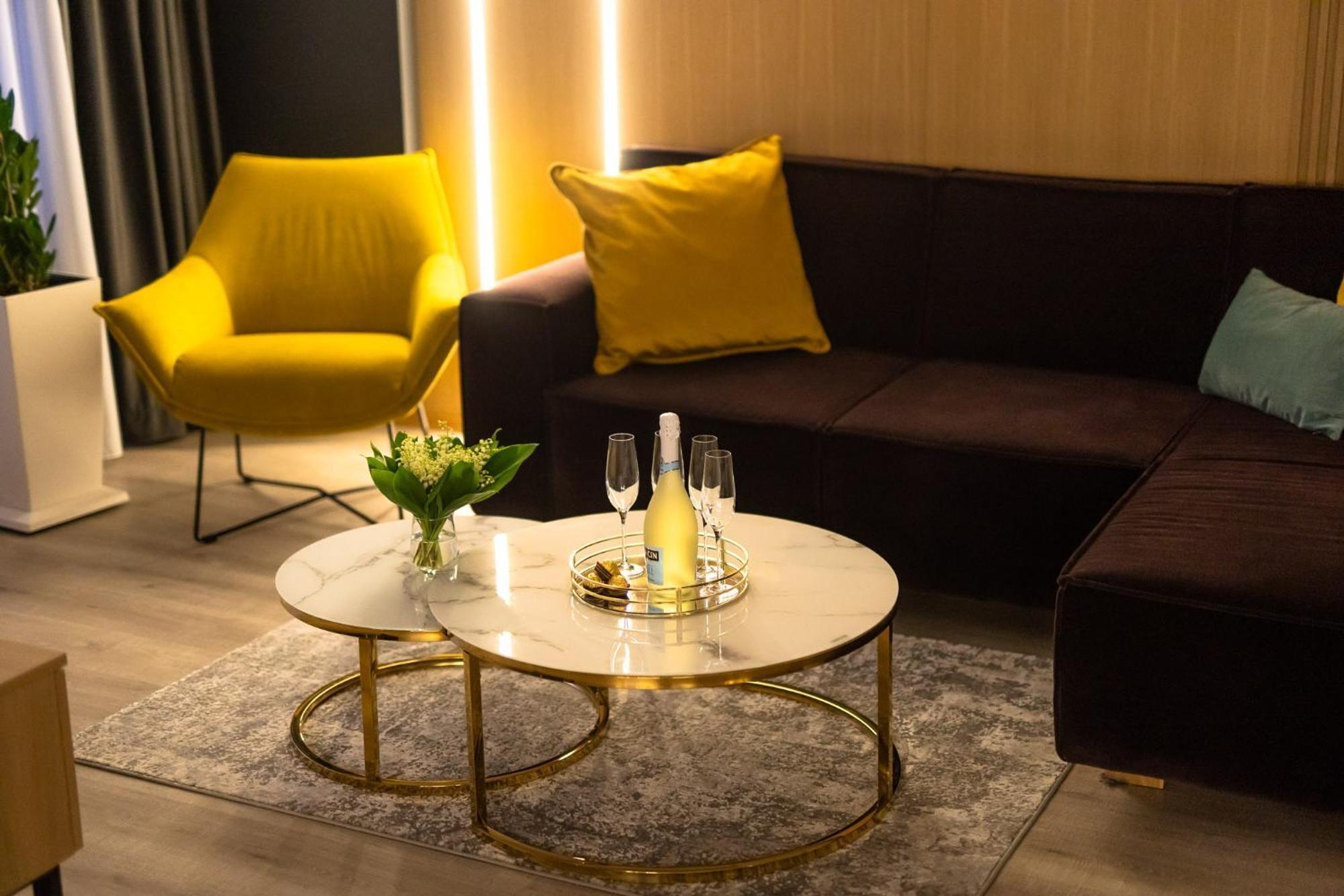 Premium Porto, Nadmorskie Tarasy W Kołobrzegu Fenomen * Kołobrzeg